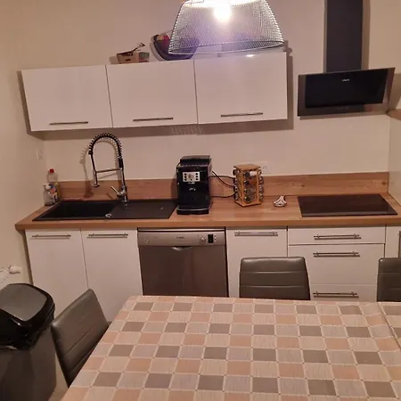 Maison 2 Proche Circuit 24h Et Toutes Commodites 度假居